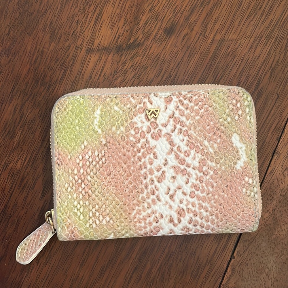 COPY - Kelly Wynne keychain small wallet